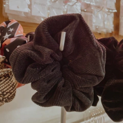 SCRUNCHIE MOSCU BLACK