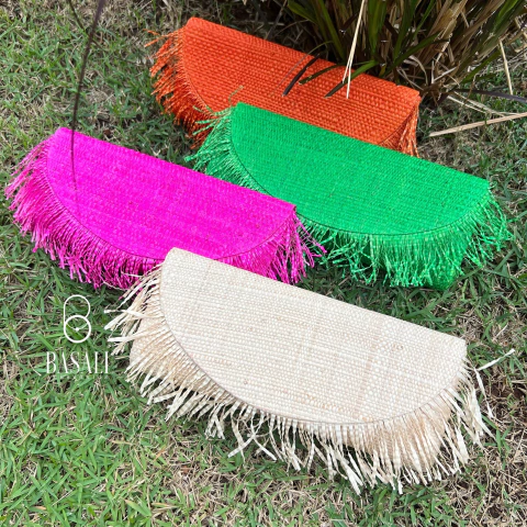 Bolsa Carteira com franja de palha