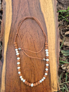 S. De rudraksha y perlas ( regulable)