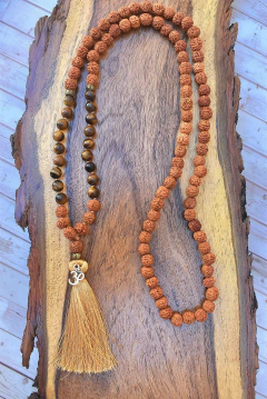S. De Rudraksha y Ojo de tigre
