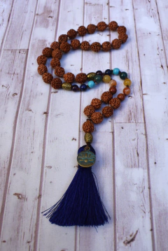 Japamala 45 cuentas Rudraksha 7 chakras - comprar online