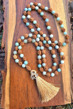S. De rudraksha y amazonita ( 8 mm)