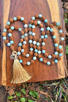S. De rudraksha y amazonita ( 8 mm) - comprar online