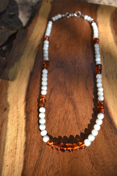 Collar de Ambar y nacar