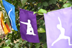Banderín asanas yoga en internet