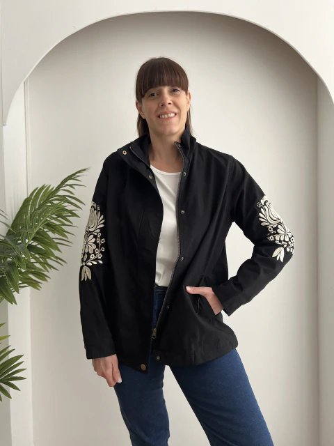 Parka Bordada Anabel Negra