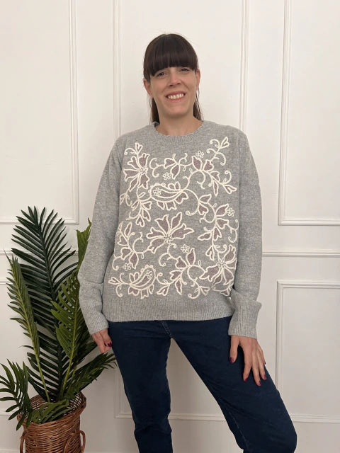 Sweater Bordado Manuela Gris