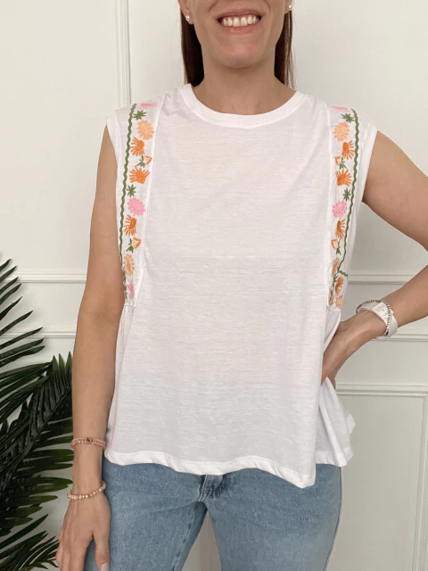 Musculosa Bordada Mistral - tienda online