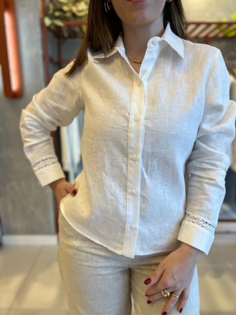 CAMISA LINHO C/ DETALHE RENDA - comprar online