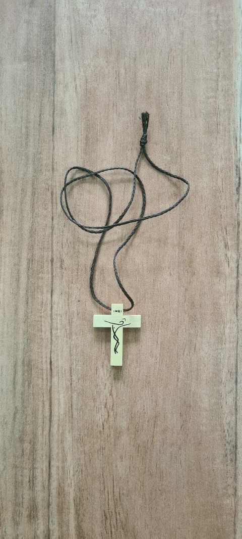 CRUZ MADERA CON CORDON JESUS