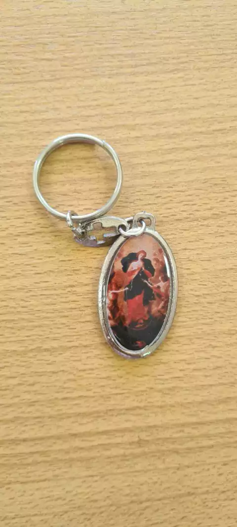 LLAVERO OVAL DOBLE NTRA SRA DE DESATANUDOS