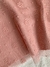 Detalle de la tela y forreria del vestido Orquídea rosa