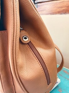 Mochila de cuero. en internet