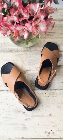 Sandalia faja cruzada suela - comprar online