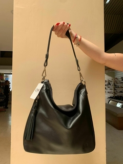 Bolso con cierres flecos