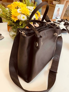 Cartera con dos manijas Lucy - comprar online