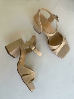 Sandalia Tiras Cruzadas 705