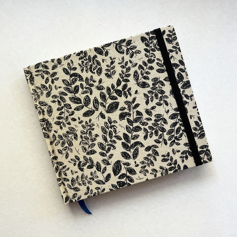 HOJA EN BLANCO / CUADERNO LISO S SURI OTOÑO - comprar online