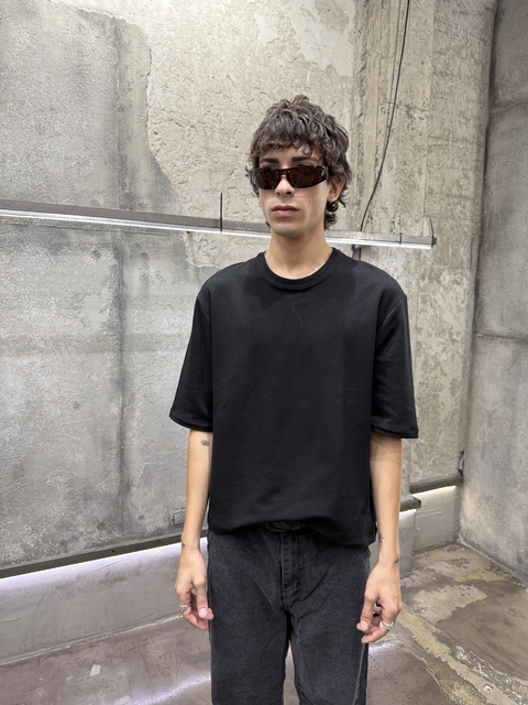 Remera Magnet -negro- - comprar online