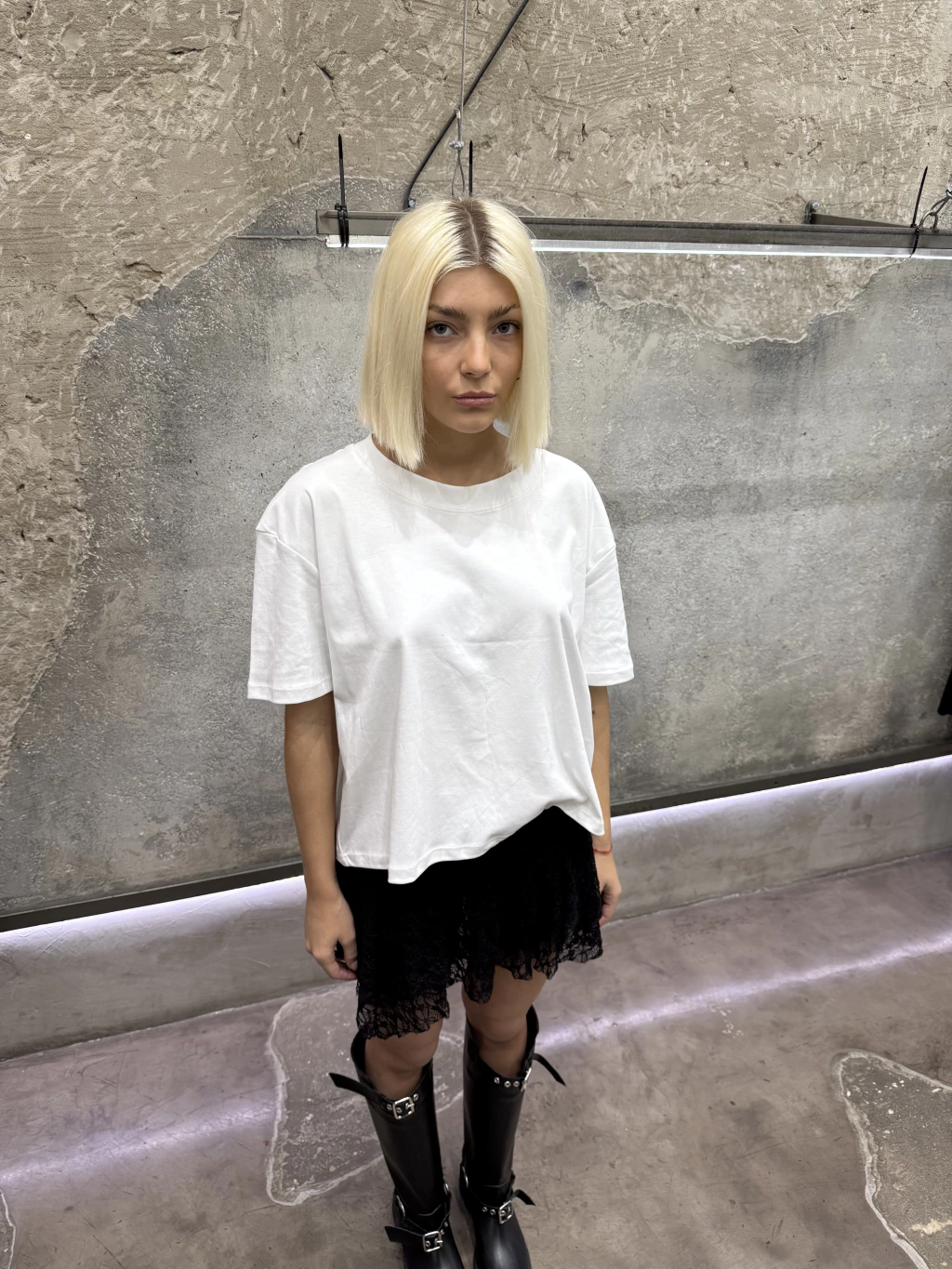 Remera Atliens -blanca-