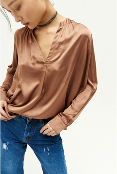 Blusa Simone en internet