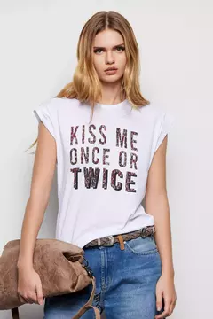 Remera Kiss Me - comprar online