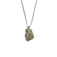 Colar com Pedra Pirita - comprar online