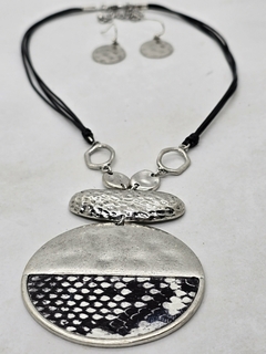 Collar Metal Rústico y print