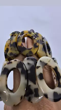 Pulsera Leona en internet
