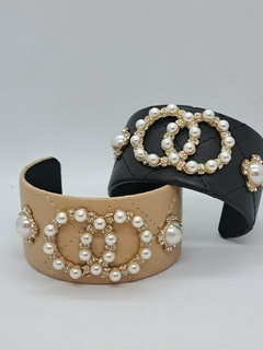 Pulsera Brazalete Cuero y perlas - comprar online