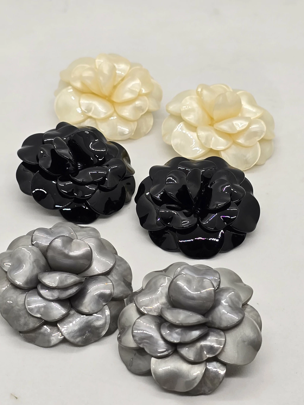 Aros Camelia Chanel