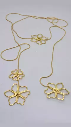 Collar Cuatro Flores en internet