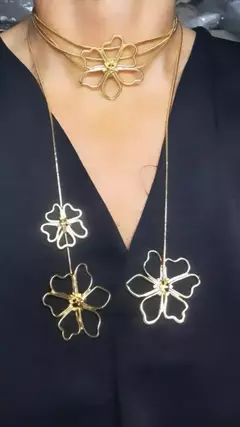 Collar Cuatro Flores