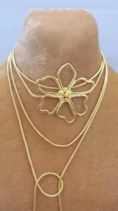 Collar Cuatro Flores