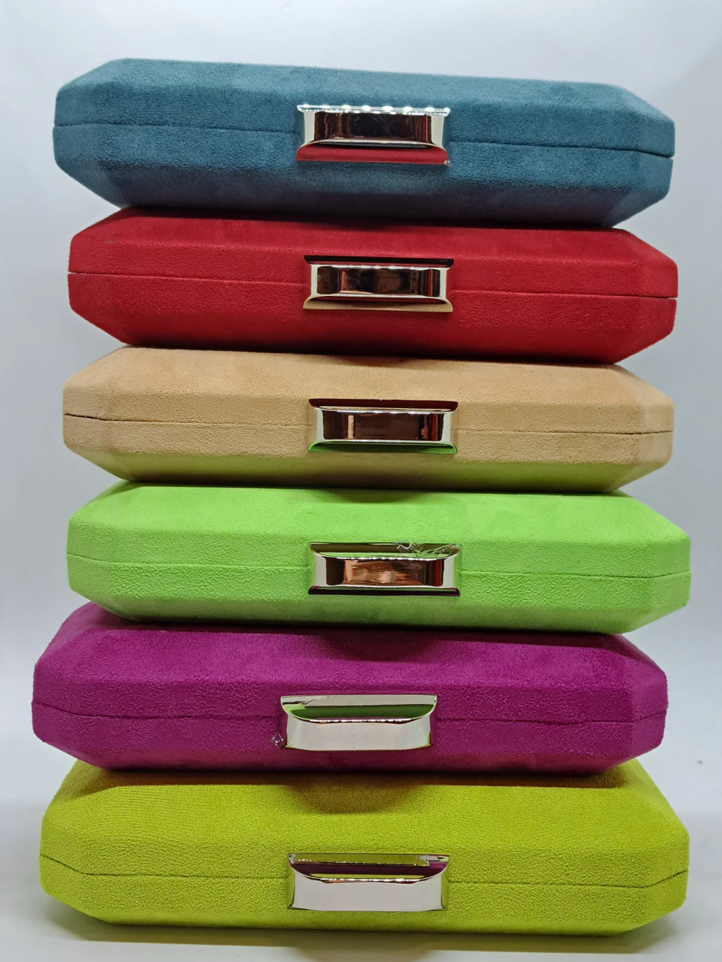 Cartera Clutch Net cierre plateado