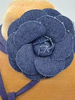Collar Chocker Camelia de jean