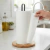 Portarrollo para Papel de Cocina de Acero Negro con Base de Bamboo