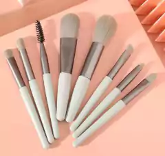 Set Maquillaje Brochas Pinceles pack x 8 unidades en estuche. en internet