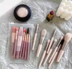 Set Maquillaje Brochas Pinceles pack x 8 unidades en estuche. - Baluni