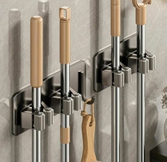 Escobero con Gancho Metal Adhesivo Doble - comprar online