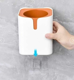 Cepillo Escobilla Silicona Con Base Adhesiva Limpia Inodoro - Baluni