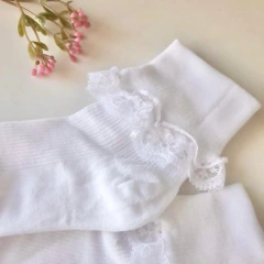 glamis medias. volados blanco - comprar online