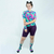 Modelo usando kit de roupas femininas com camisa e manguito Funny Neon Euphoria, destacando cores vibrantes e estampas florais.