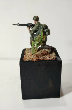 Soldado Vietnam 54 mm en internet