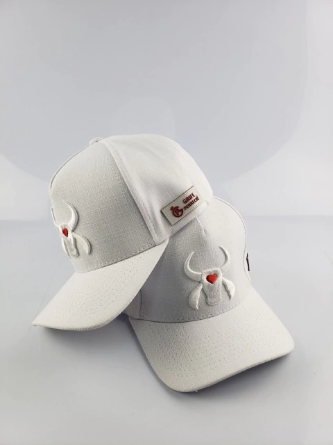 BONÉ BOI BORDADO LINHO BRANCO