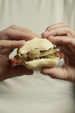 Box Pastrami ahumado para 8 personas en internet