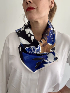 Antoinette Azul en internet