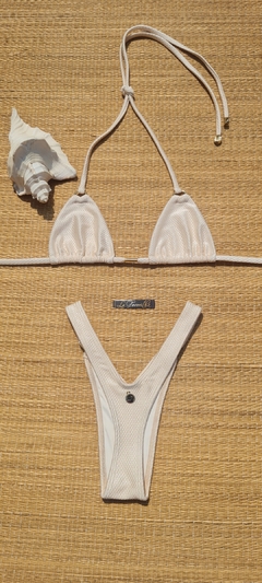 BIQUÍNI CORTININHA E CALCINHA ASA DELTA CINTURA ALTA ARGOLAS LATERAIS - comprar online