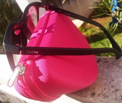 Imagem do Óculos solar preto Kipling KP 4052 F604 redondo gatinho