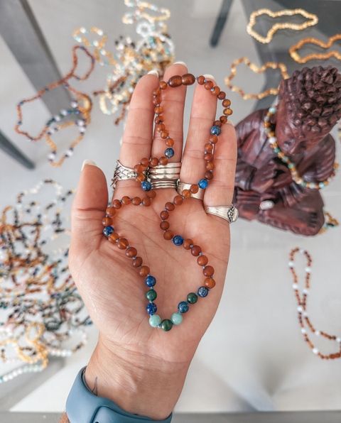 Collar Ada ~ Ámbar, lapislázuli, jade y amazonita - comprar online